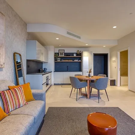 Luxury On 16th Floor In Mercury Tower