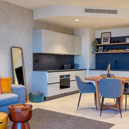 Luxury On 16th Floor In Mercury Tower